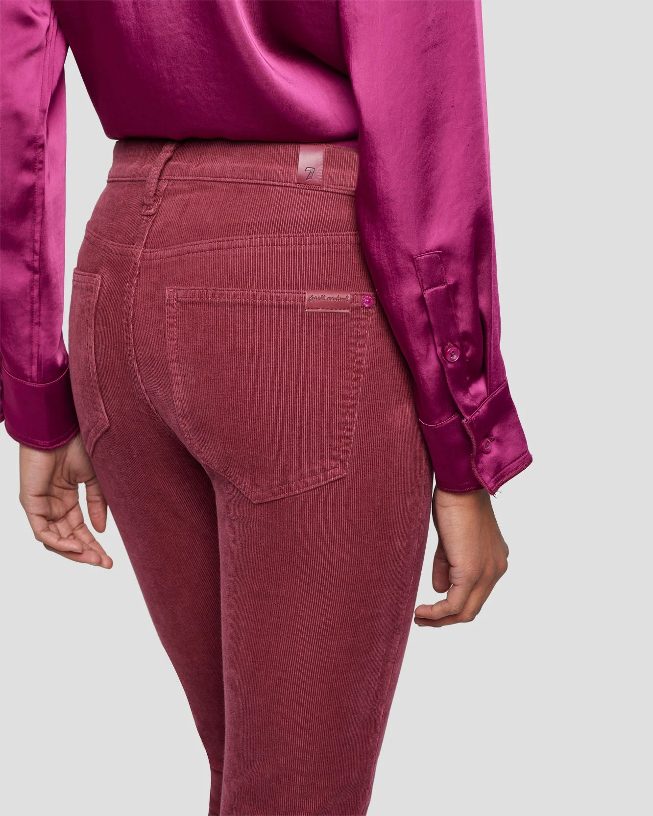 7 For All Mankind Tailorless Corduroy UHR Skinny Boot In Burgundy 7 7 For All Mankind Tailorless Corduroy UHR Skinny Boot In Burgundy - Image 5