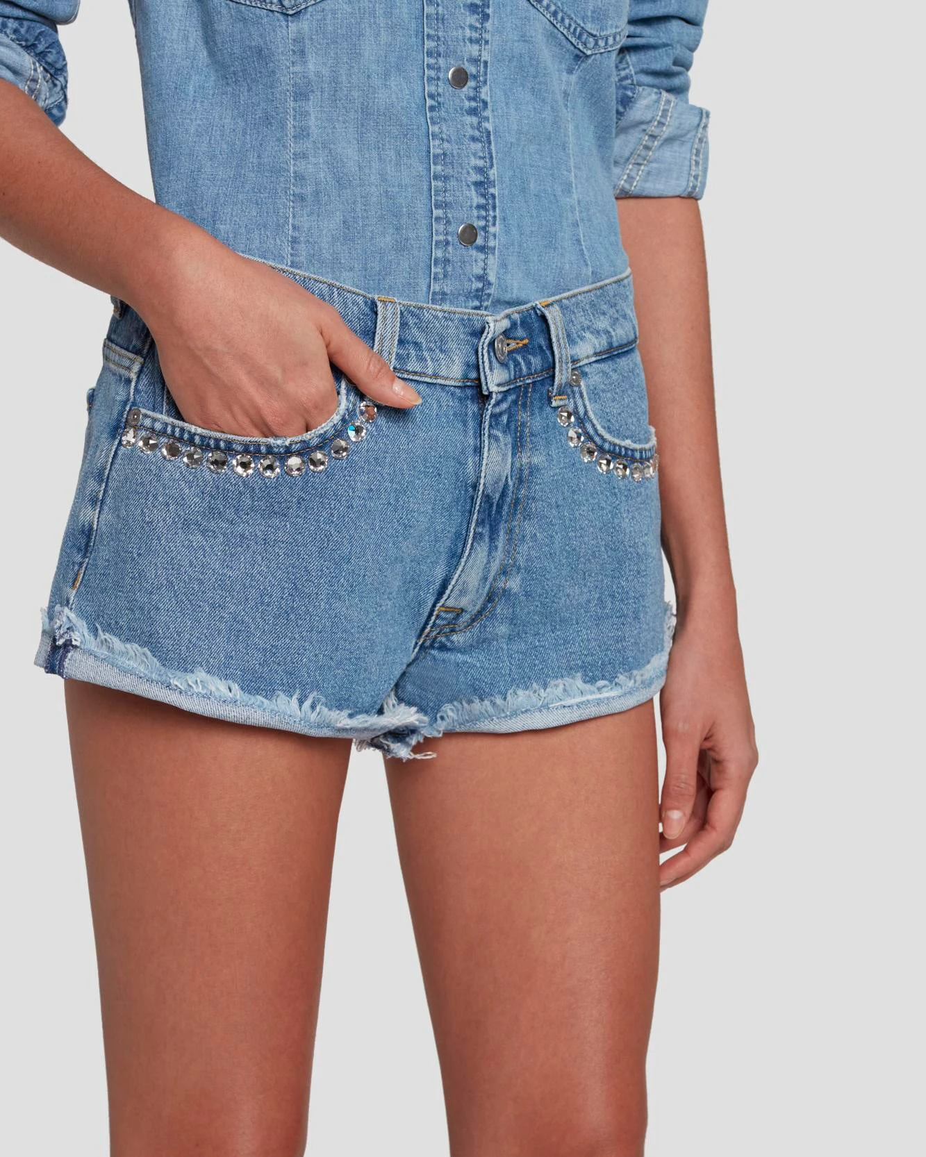 7 For All Mankind 7FAM X ADR Slouchy Shorts In Vibe Crystals 5 7 For All Mankind 7FAM X ADR Slouchy Shorts In Vibe Crystals - Image 3